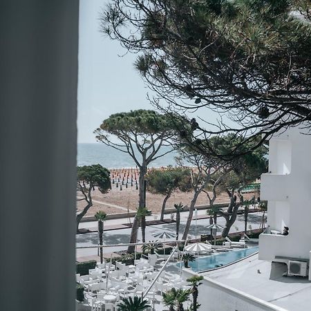 Hotel Luna Centrale Lignano Sabbiadoro Luaran gambar