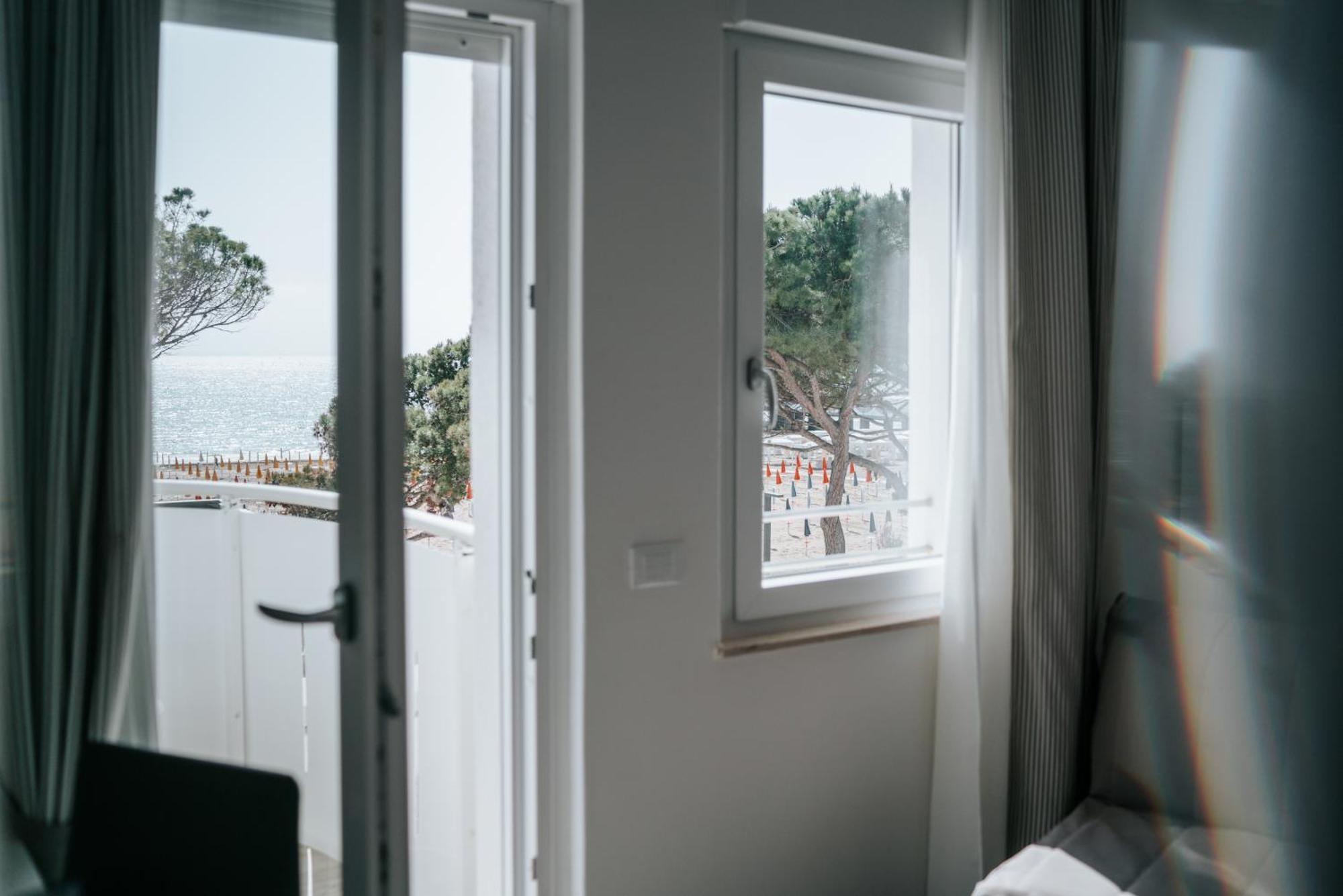 Hotel Luna Centrale Lignano Sabbiadoro Luaran gambar