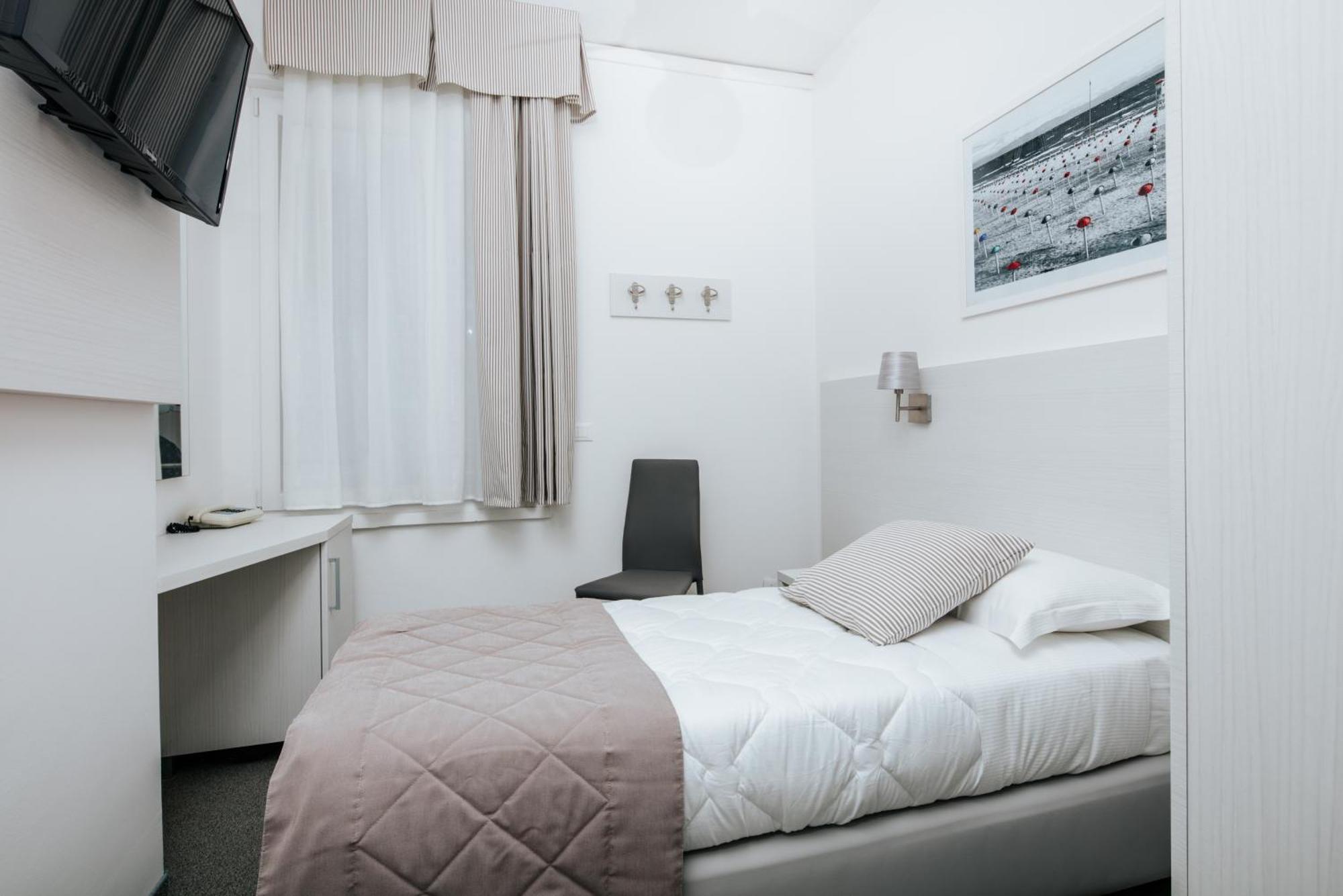 Hotel Luna Centrale Lignano Sabbiadoro Luaran gambar