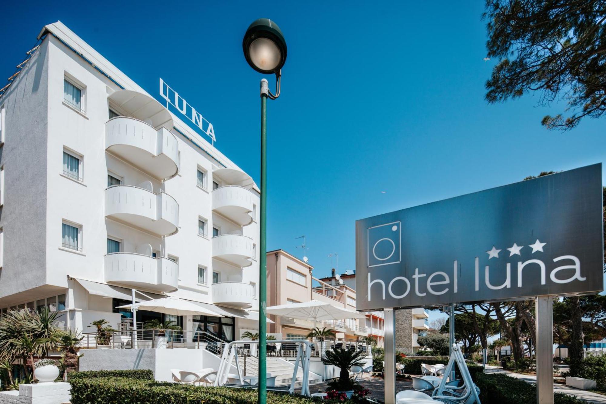 Hotel Luna Centrale Lignano Sabbiadoro Luaran gambar